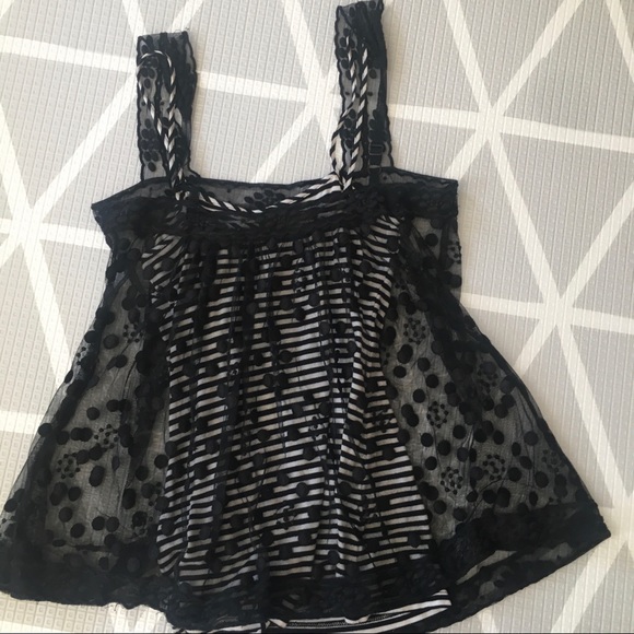 EUC BCBGMAXAZRIA Top - Picture 2 of 3